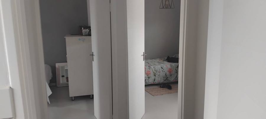2 Bedroom Property for Sale in The Connifers Western Cape